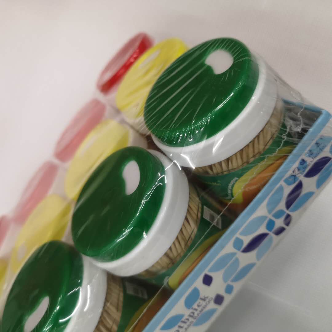 Portable plastic bottle household natural bamboo toothpicks in bamboo toothpick box details Picture