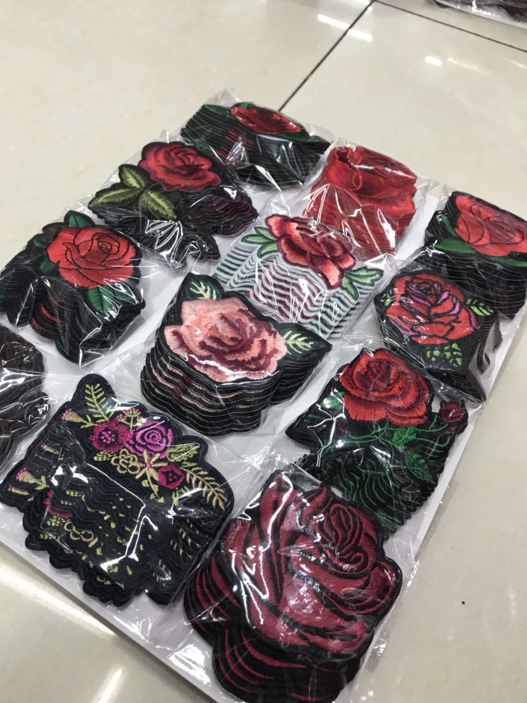 Cloth Applique Embroidery Applique Embroidery Floral Pattern Antique Clothing Applique Decorative Back Adhesive details Picture