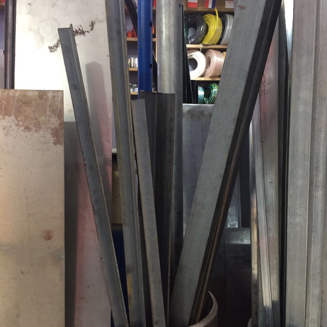 角铁仓库货架钢梁桥梁工程建设厂家直销