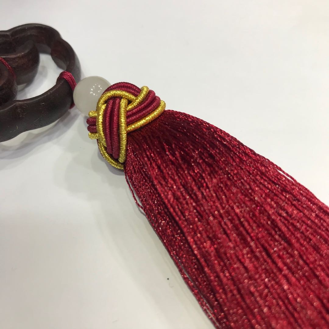 Creative ebony safety lock, car rearview mirror safety charm pendant, high-end men's and women's interior hanging decoration details Picture