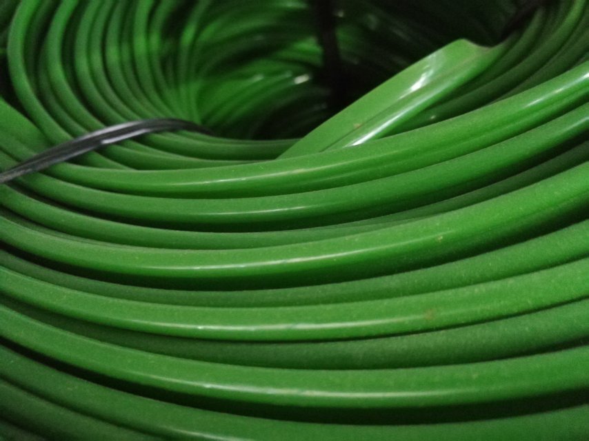 厂家直销热销新款绿色塑胶带带箱包配件现货