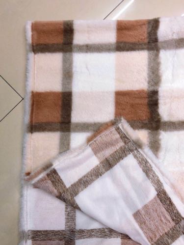 Casual Fashion Pink Scarf Shawl Plaid Plush Bib Specification drawing