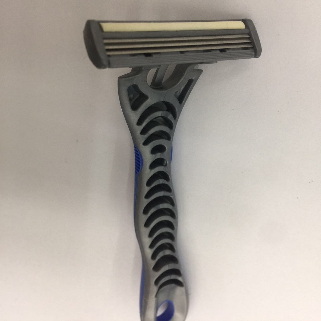 M9039一次性4PCS双泡壳剃须刀详情图3