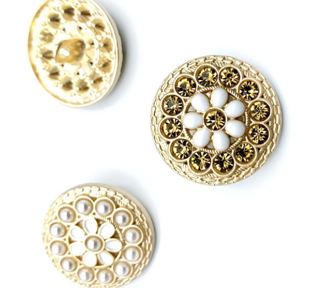 Sweet wind metal high - legged buttons metal point drilling oil buttons small sweet wind pearl buttons thumbnail
