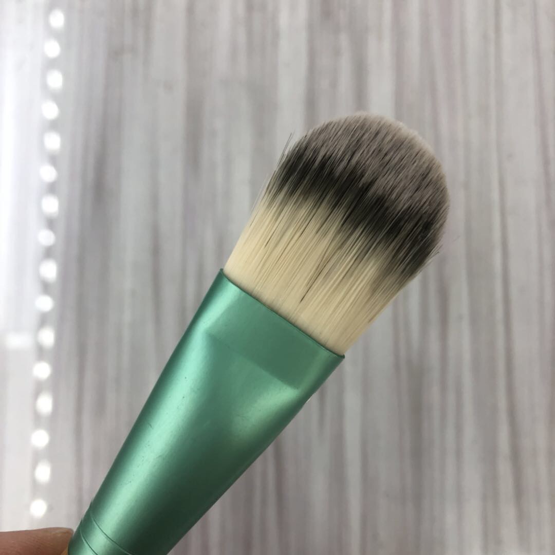 Log Foundation Brush Flat Head Foundation Brush Tongue Brush Liquid Foundation Paste Brush Bb Isolation Makeup Brush details Picture