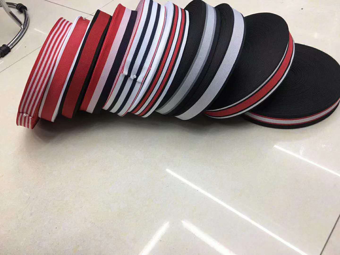 彩间混条纹织带背包安全带产品图