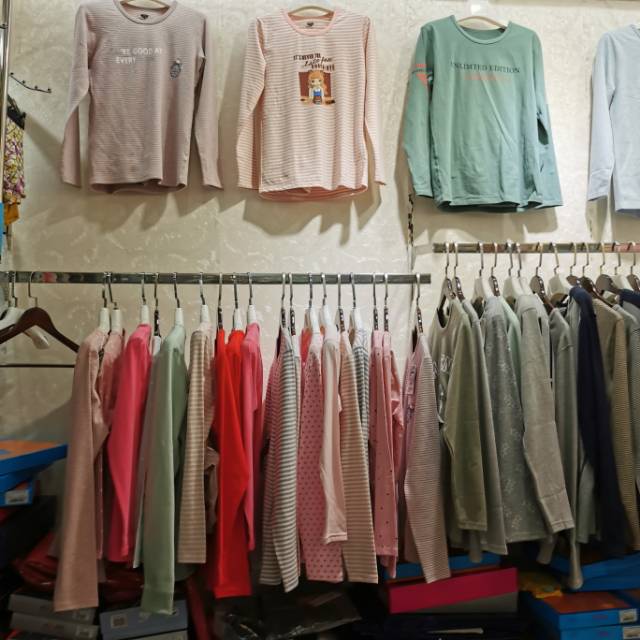 Clockwise underwear describe pic - 1