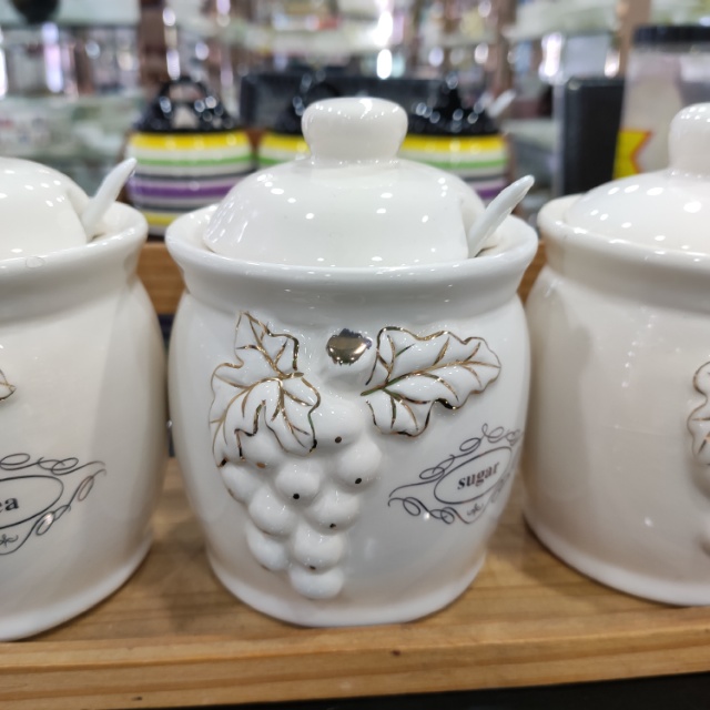 The Golden Edge grape ceramic seasoning jars are available in multiple colors details Picture