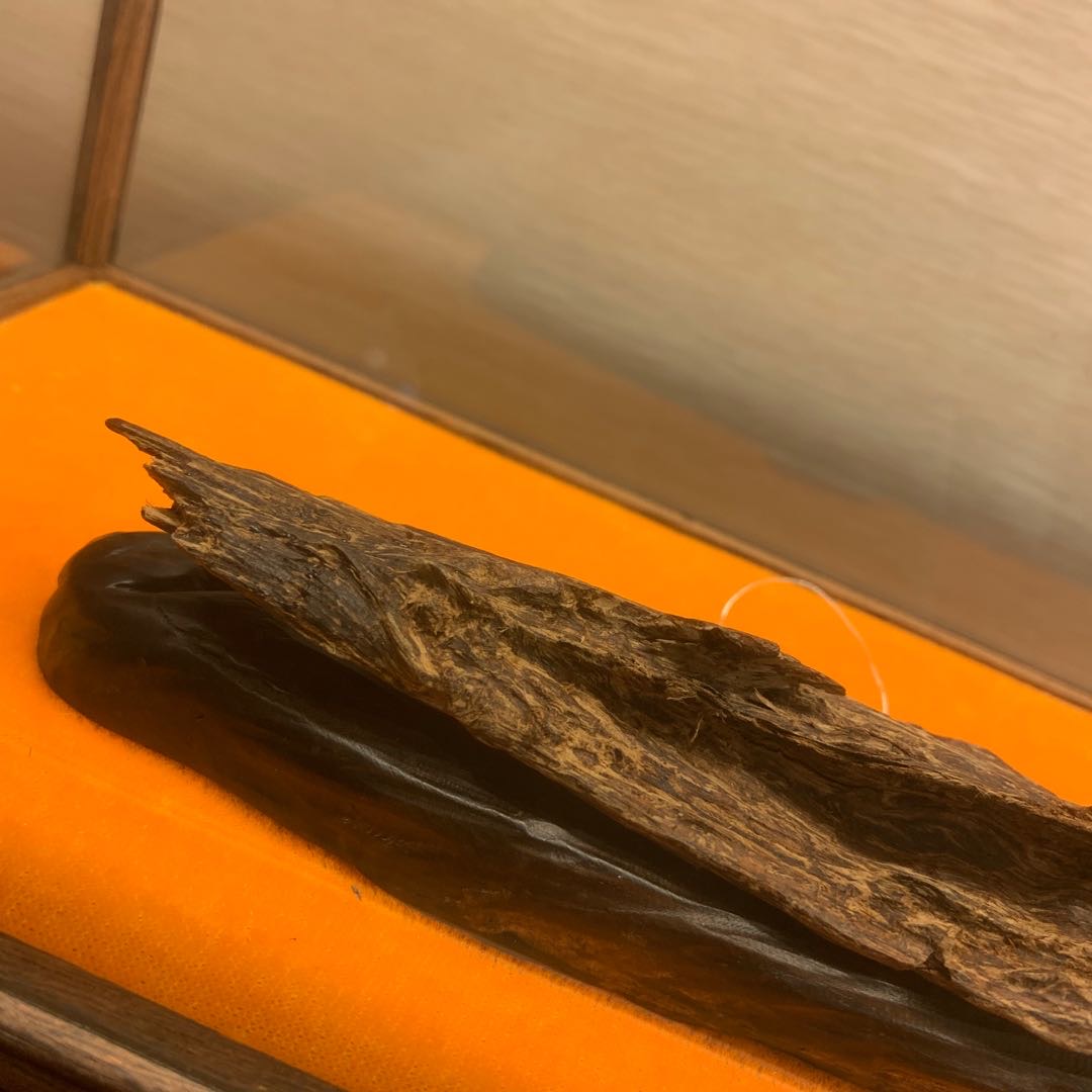 Fossen Agarwood Natural Agarwood Ornaments Vietnam Submerged Avalokitesvara Agarwood Ornaments details Picture