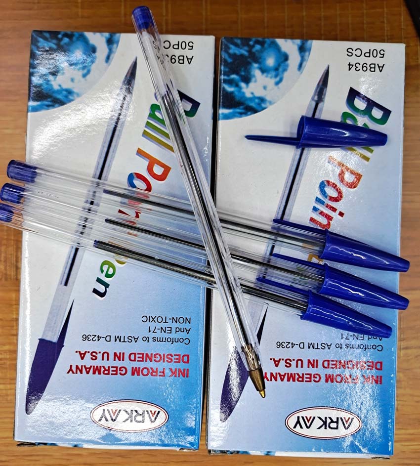 Material plastic ink pen can write without breaking the ink model 934 office supplies thumbnail