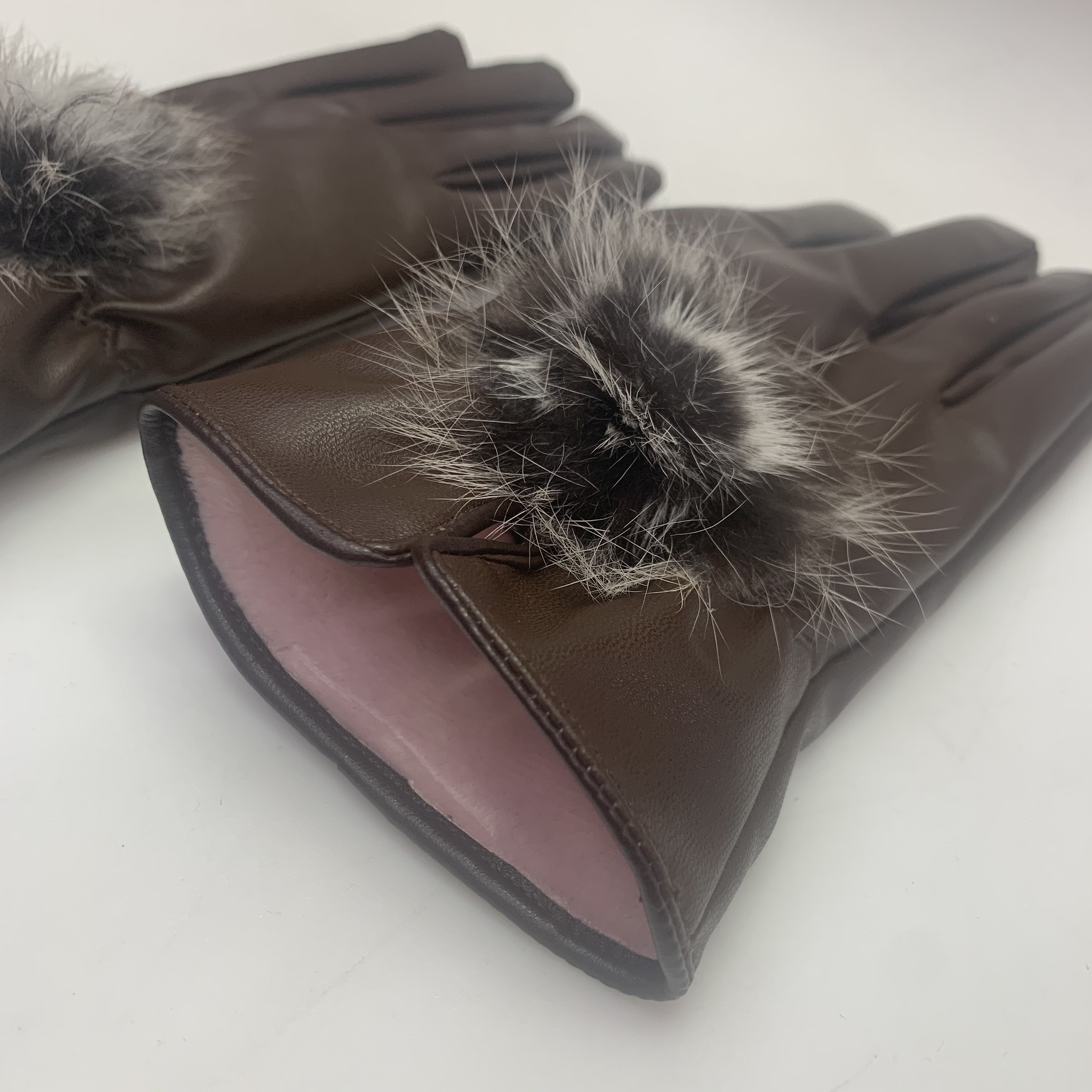 Korean version winter PU real rabbit fur ball warm gloves, spring and autumn thin and fashionable windproof gloves details Picture