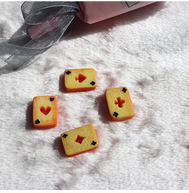 扑克牌图案手工diy饰品配件树脂材料手机包包挂件贴片创意半成品