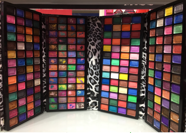 Hot sell hot 224 color makeup four fold large leather eye shadow 8076
