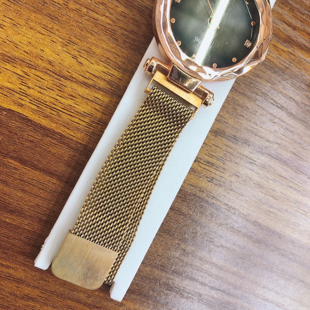 Gold watch for girls, high school students, trendy electronic mechanical quartz ladies, genuine and powerful waterproof black technology girls' watch details Picture