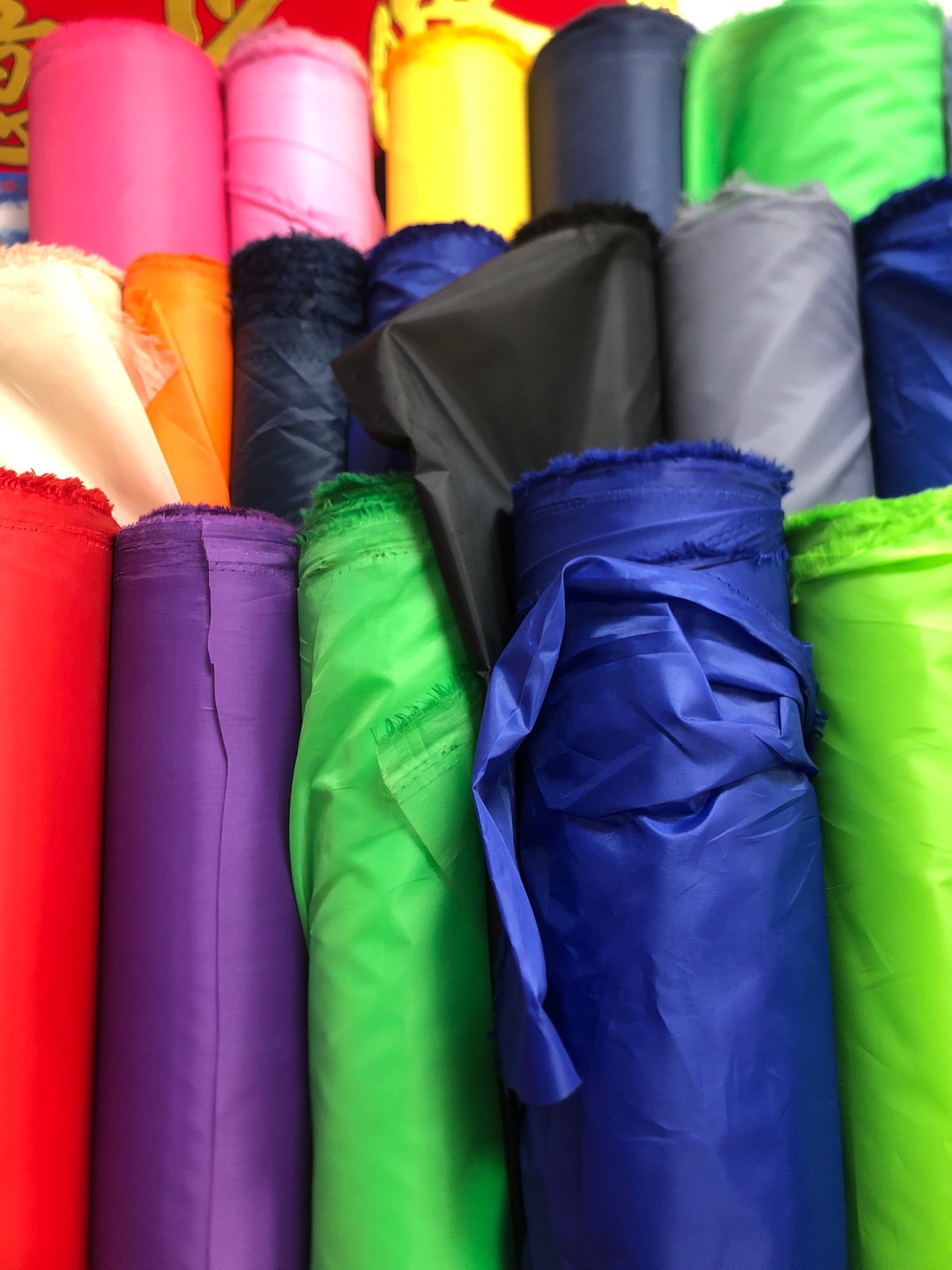 Factory direct sales with stock available at low prices for 190T polyester taffers