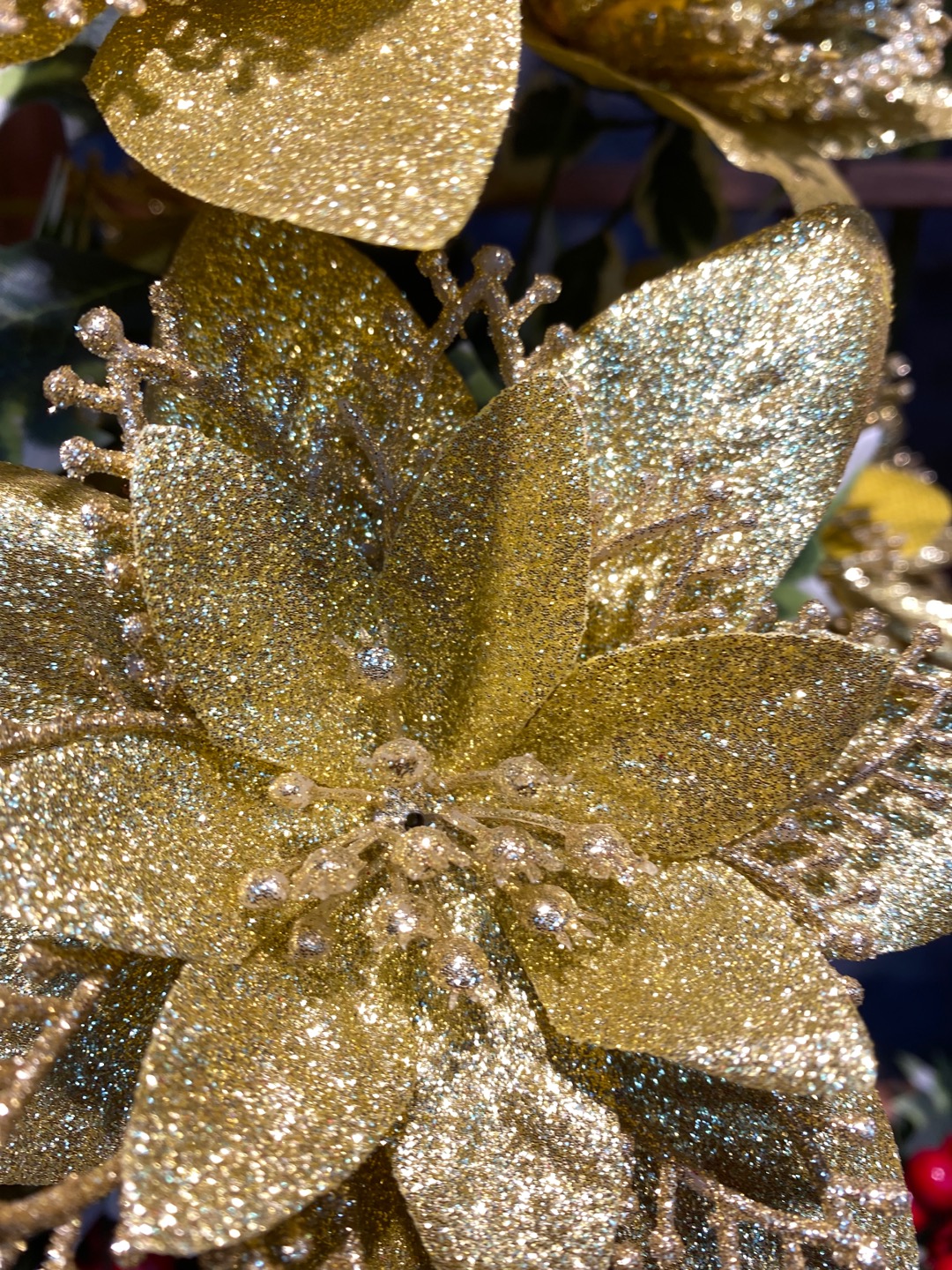 Factory direct sales of classic best-selling gilded Christmas flowers, essential items for Christmas decoration details Picture