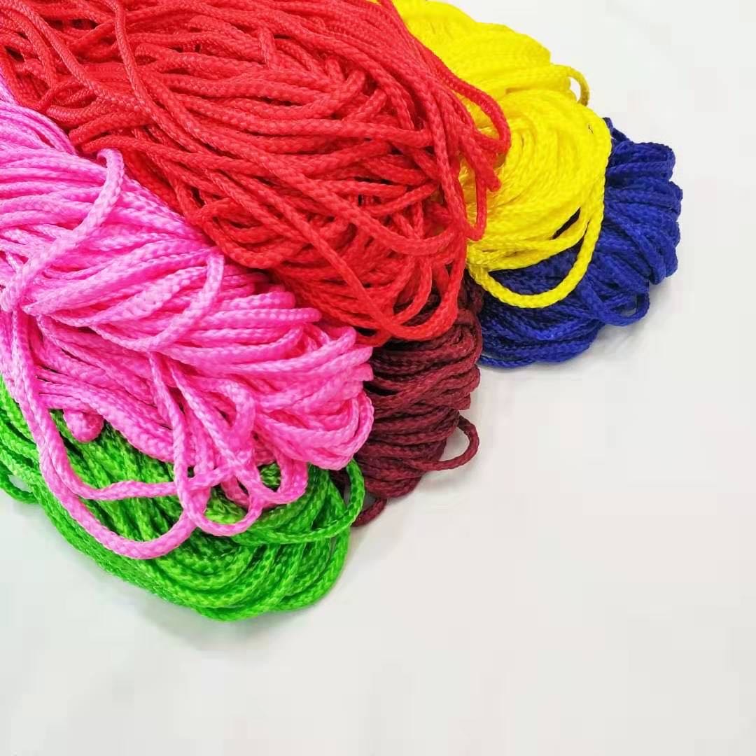 Close-up view of the eight-strand woven structure showing the colored central core