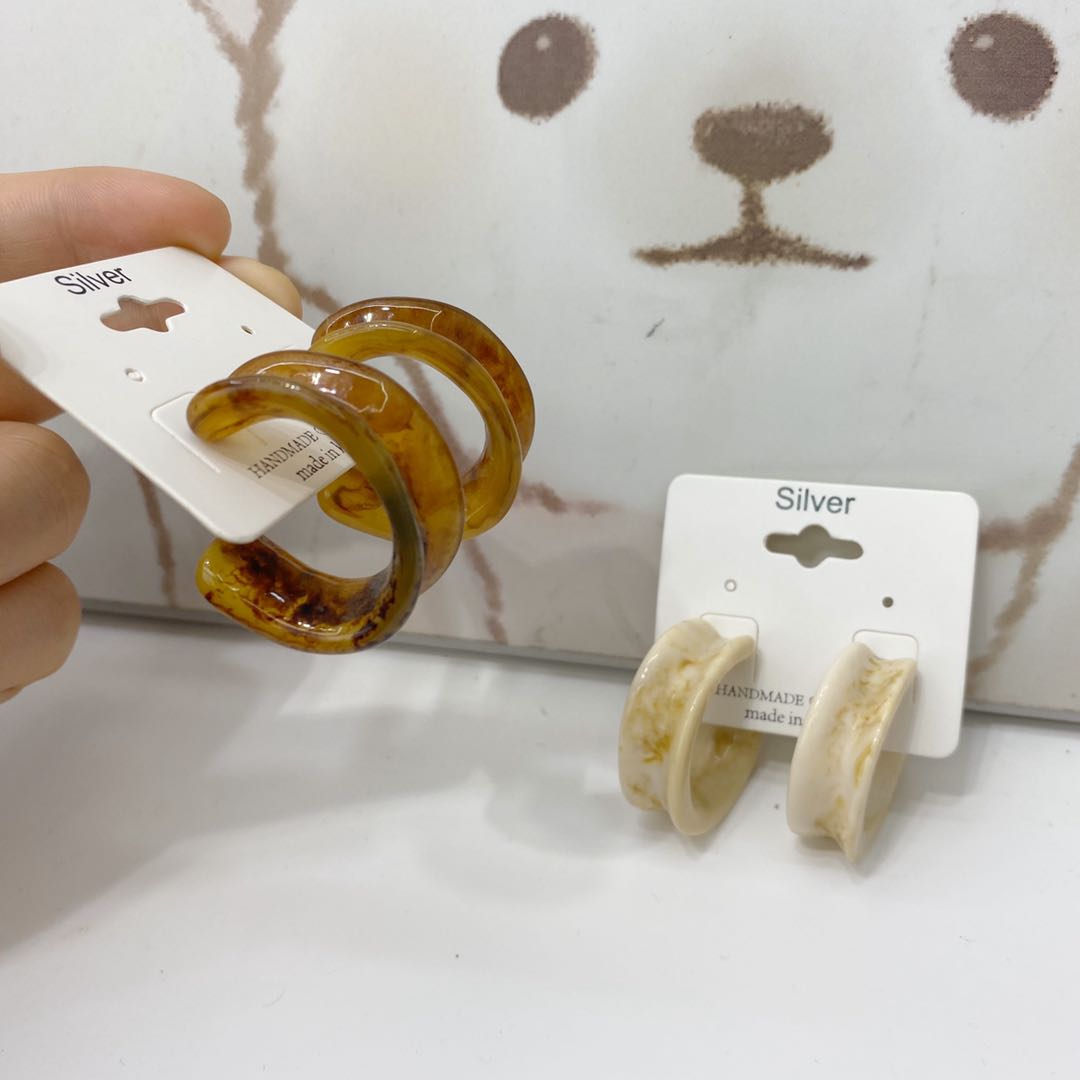 S925 Silver Needle Korean retro fashion earrings, short earrings, cute, sweet and elegant earrings and accessories details Picture