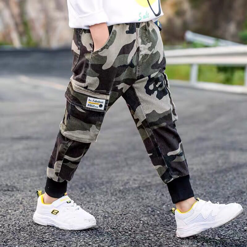 The new Spring and Autumn stylish children's long pants are casual and trendy for kids and boys details Picture