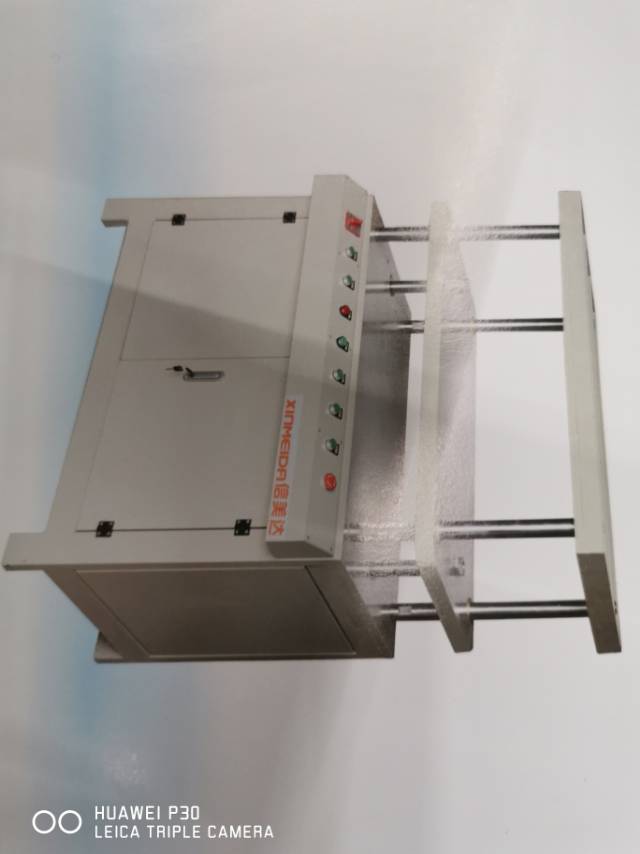 Hydraulic bidirectional flattening machine