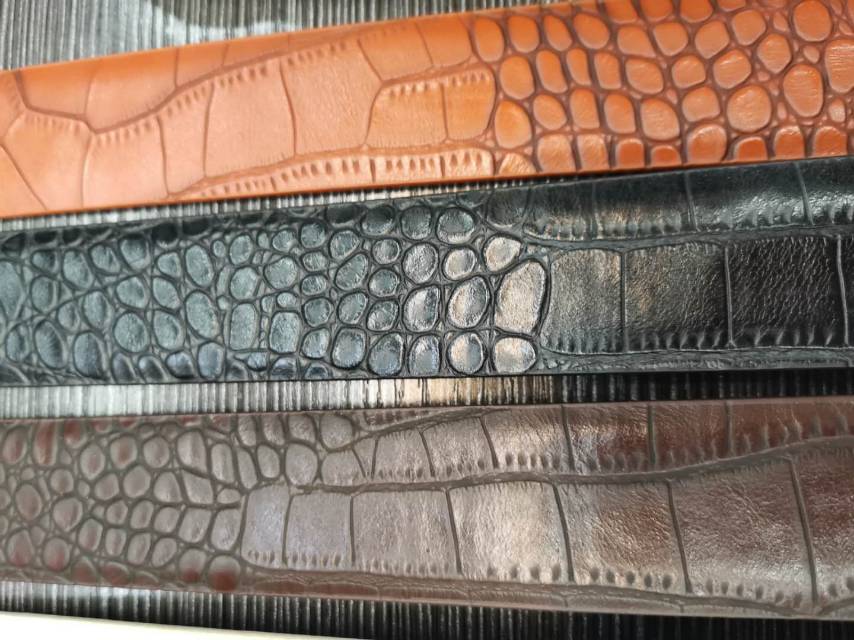 Men's classic snake-patterned vintage belt Specification image