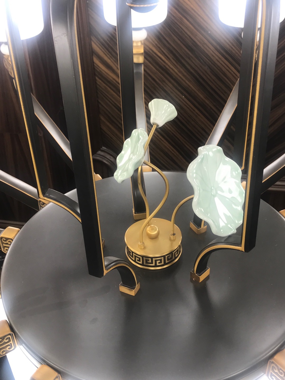The new Chinese-style all-copper Lotus pond moonlight chandelier under Dingju Lighting is light luxury, modern and simple details Picture