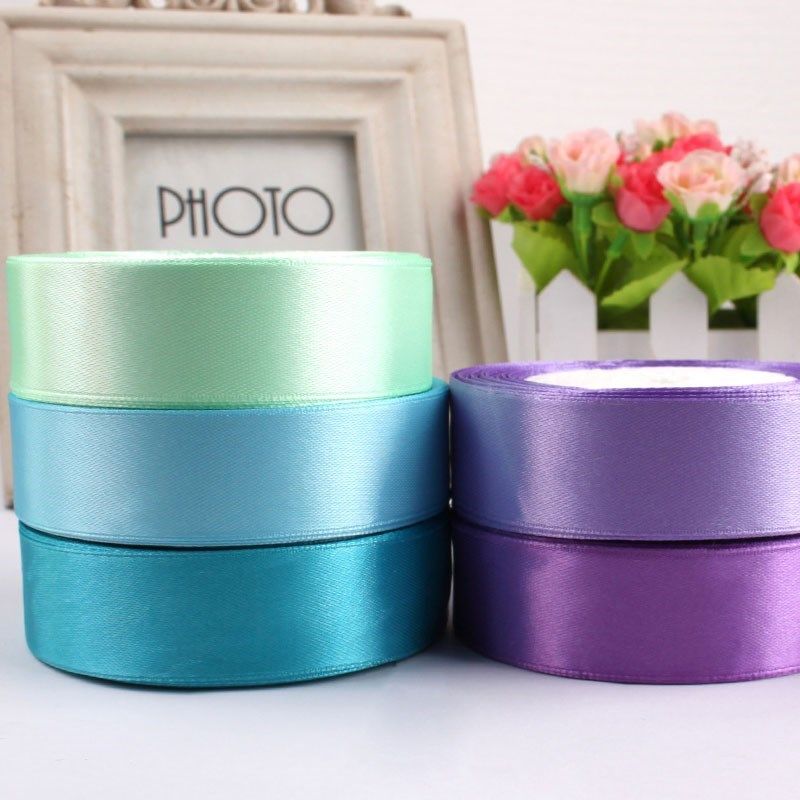 Ribbons, silk ribbons, flower packaging materials, rose wrapping paper, colored ribbons