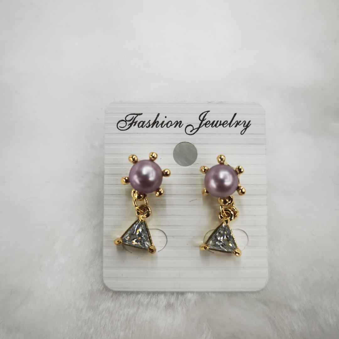 Korean minimalist triangular pearl stud earrings, cute, sweet and elegant earrings