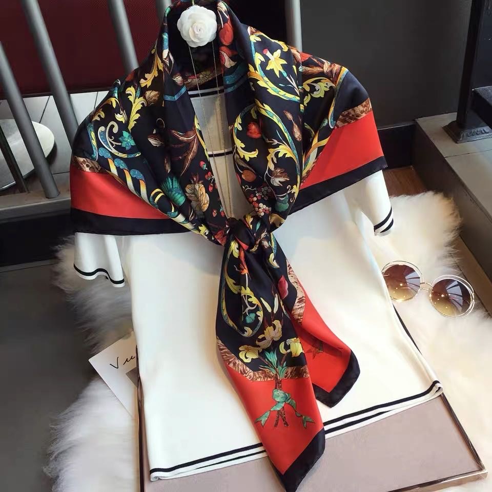 Floral Print Scarf Silk Scarf Small Square Temperament Black Specification drawing