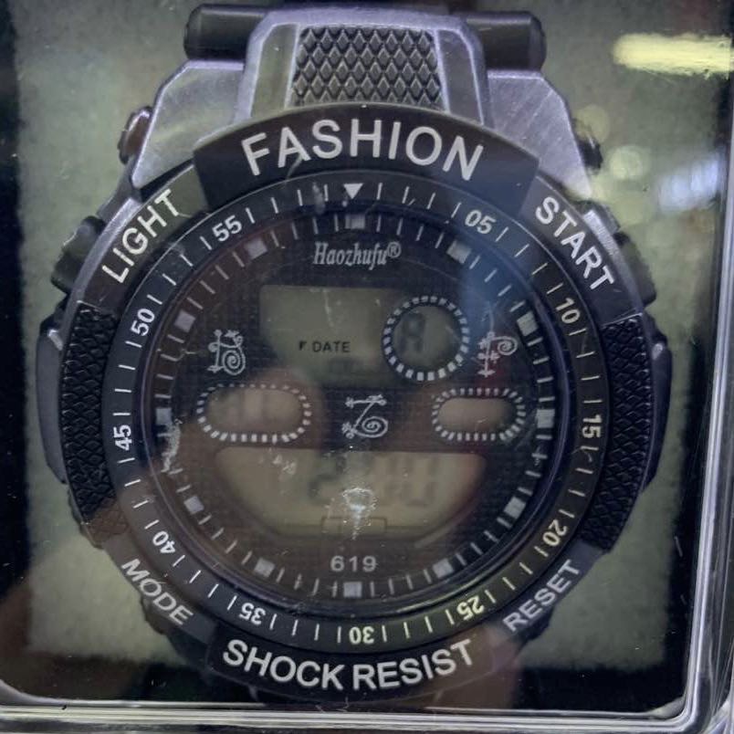 夜光表防水手表成人手表数字手表黑色款手表电子表产品图