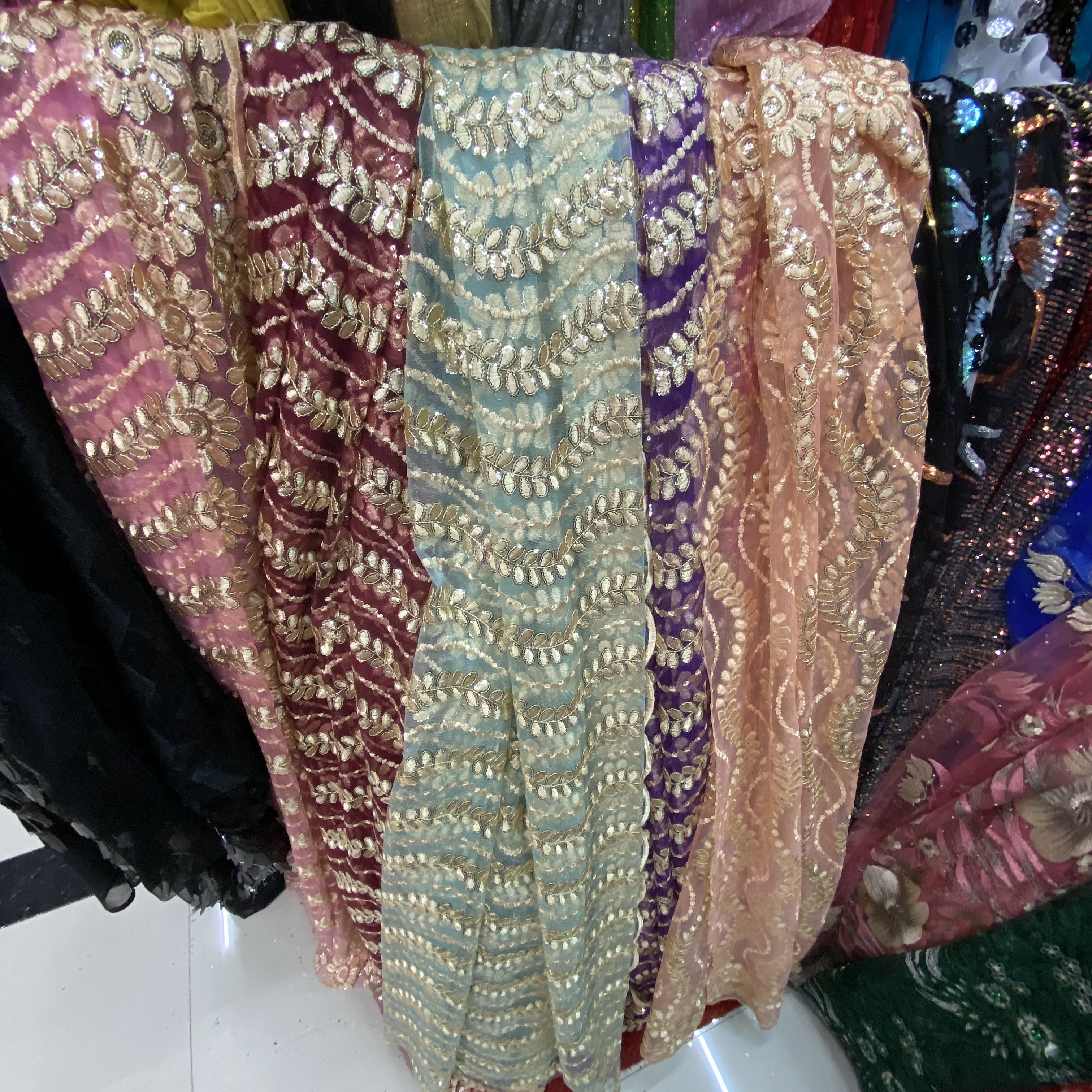 3加平绣波浪 厂家直销定制满幅珠片亮片布料面料亮片珠片绣花布网布网纱布料国潮