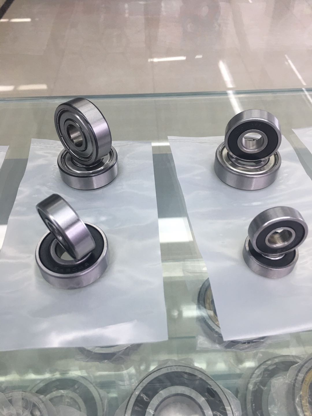 Deep groove ball bearings for vehicles 6211-6215 thumbnail