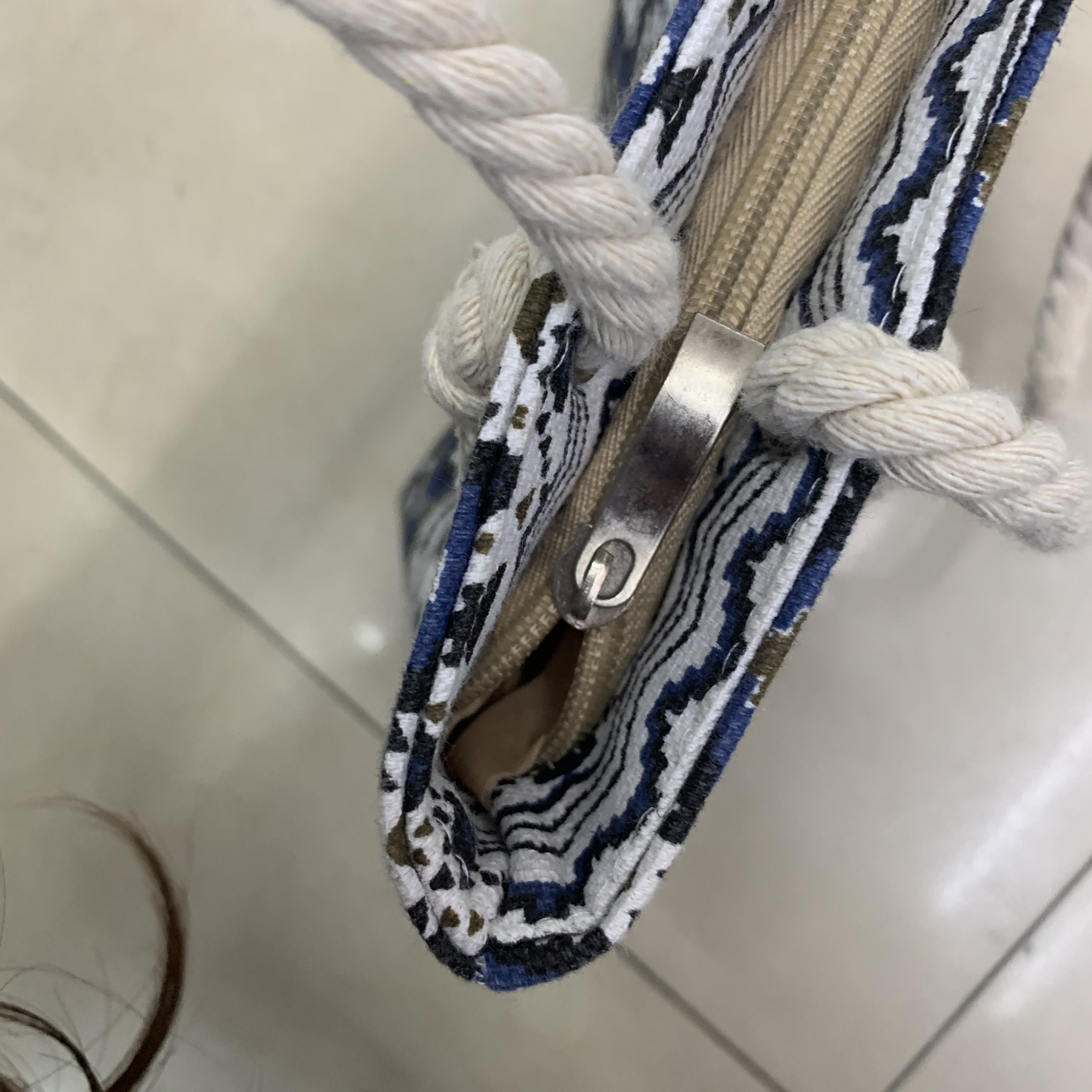 波西米亚大容量学生文艺单肩帆布包女斜跨百搭布袋包日系帆布袋细节图