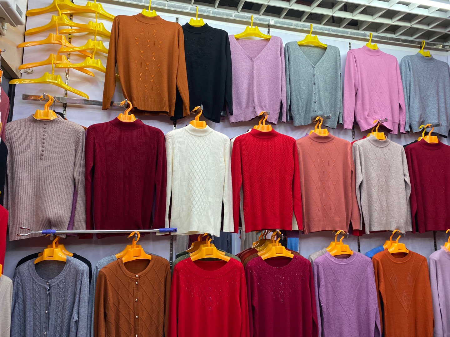 Yan Ye Clothing 1 describe pic - 1