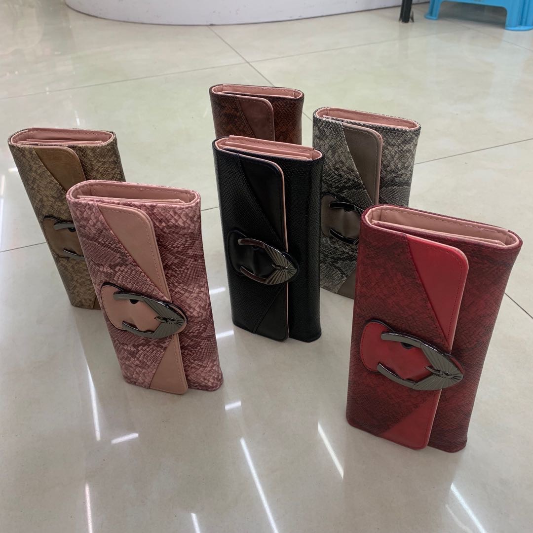 新品纯色薄轻奢蛇皮北欧风格三折钱包卡包柔软皮层手拿包细节图