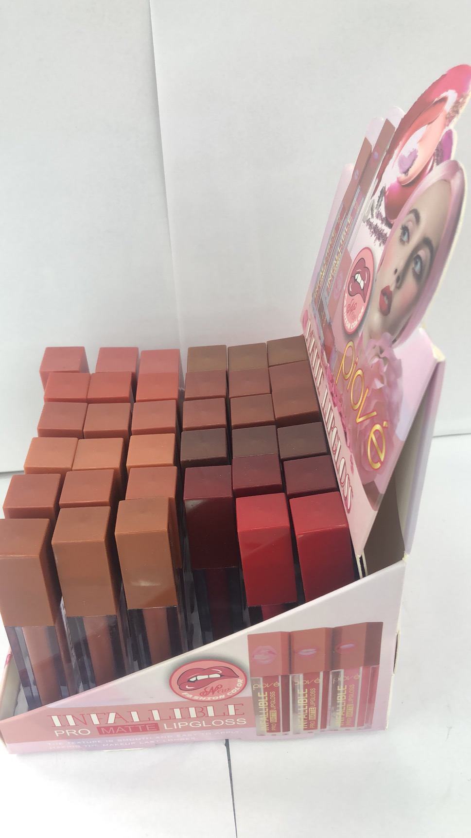 Lip makeup product PIOVE lip gloss Specification image