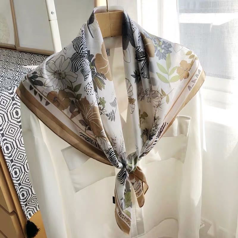 Ladies' fashion trend: simple and stylish scarf, silk scarf, shawl, long printed style, ethnic style and Chinese trend Specification image