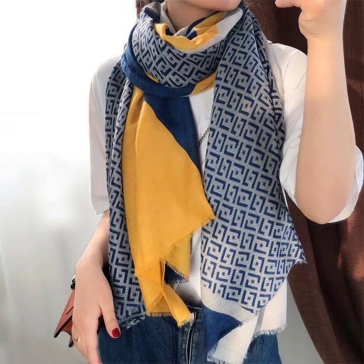 A stylish and versatile casual scarf for autumn and winter in a Korean style with a long and elegant look Specification image
