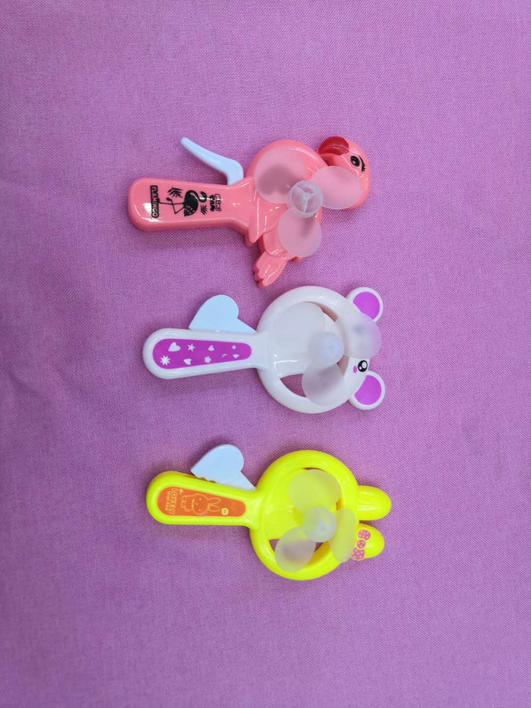 新款手压风扇便携式手动风扇卡通火烈鸟系列多款式迷你小风扇产品图