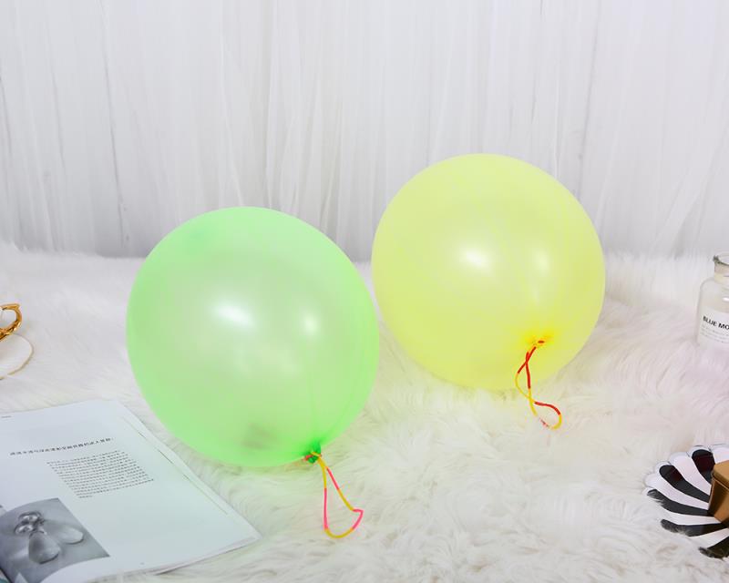 Wholesale of three bell-shaped latex balloons for party supplies Specification image