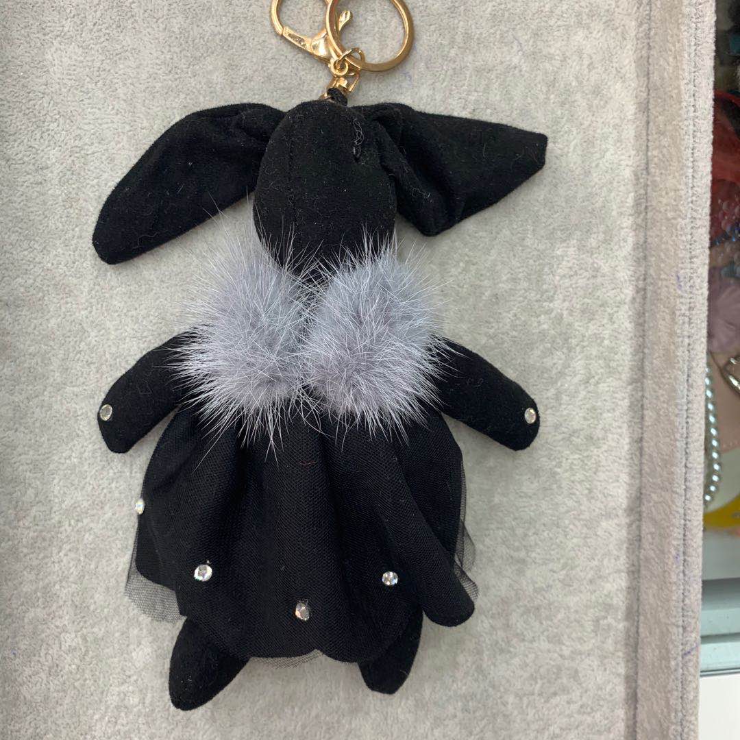 可爱獭兔包包挂饰时尚百搭挂件汽车钥匙扣学生礼物