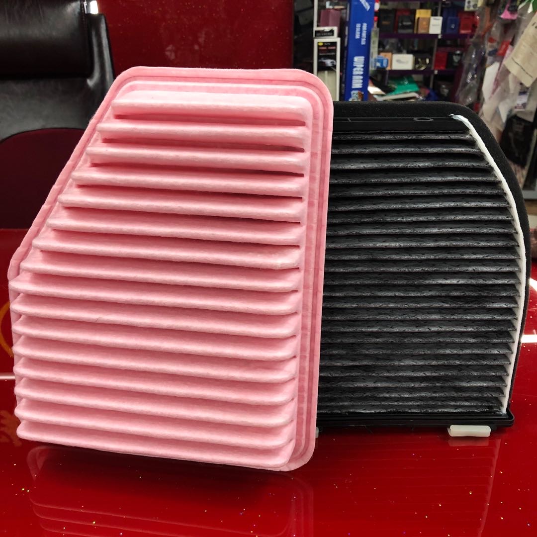 Car air filters of various models and sizes, small car 675 1