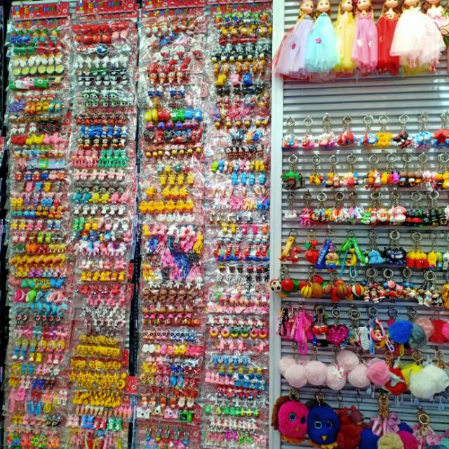 Yiwu Huanle Electronic Toys Store