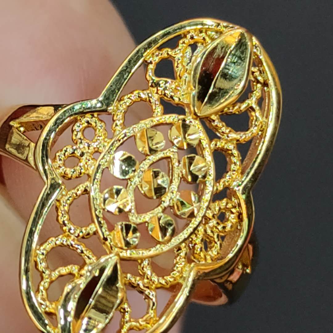A new type of gilded birthday gift with engraved patterns and a large ring Specification image