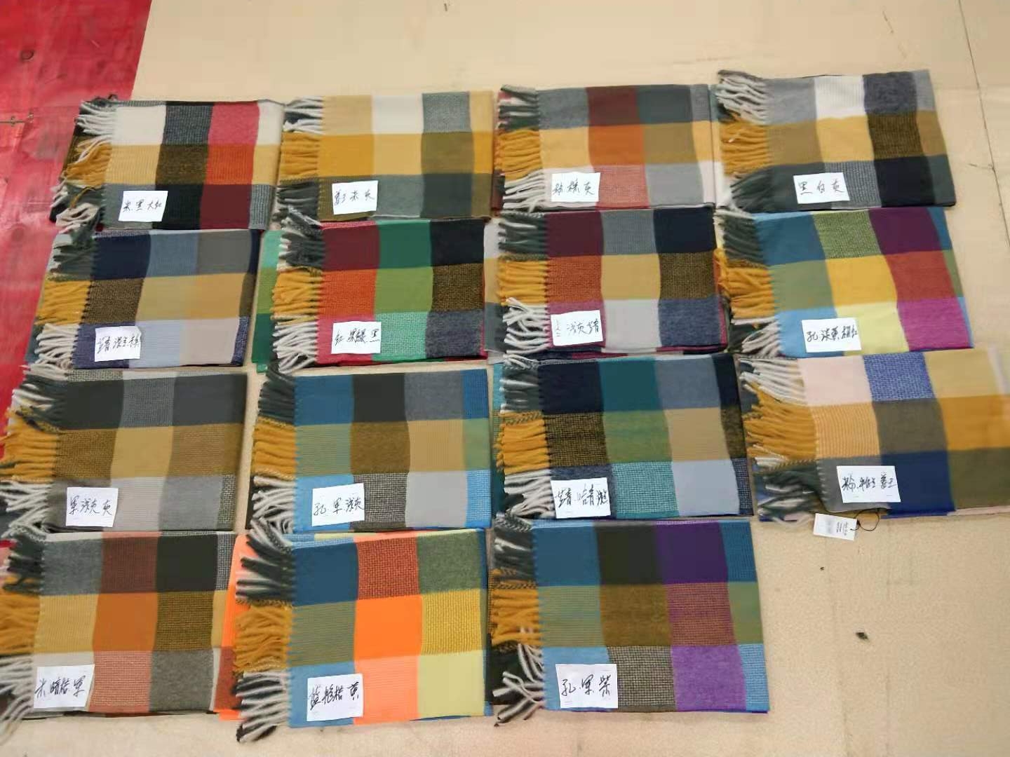 Ladies Fashion Trend Everything Warm Flow Suplaid Imitation Cashmere Scarf