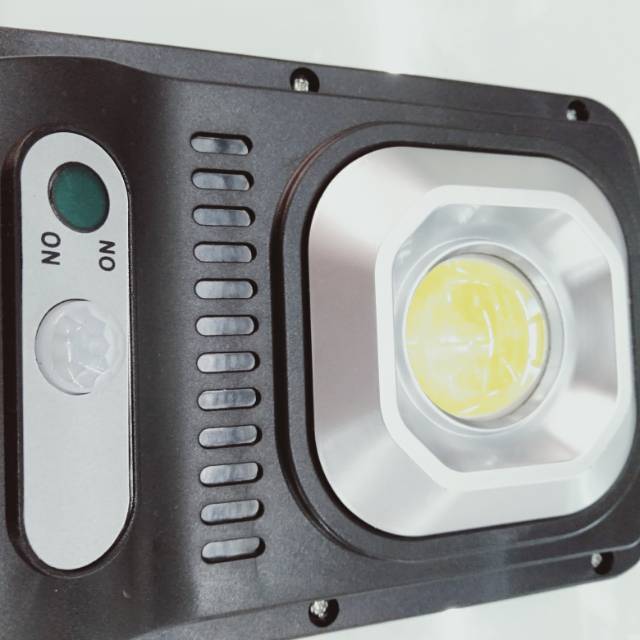 太阳能灯户外天黑自动亮庭院灯光伏人体感应灯家用新农村照明路灯产品图