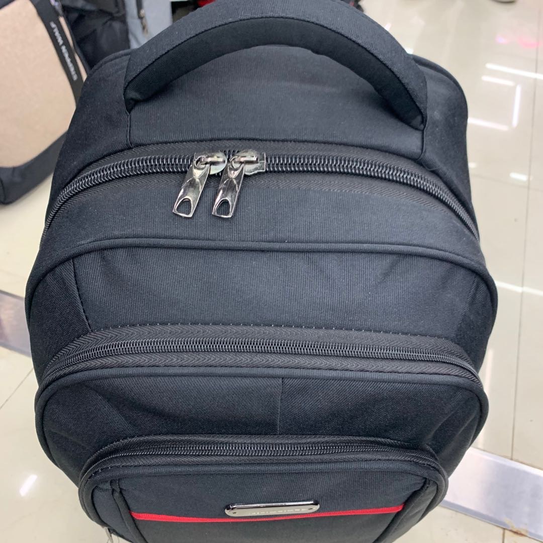 Simple and fashionable men's backpack, business office computer bag, travel backpack details Picture