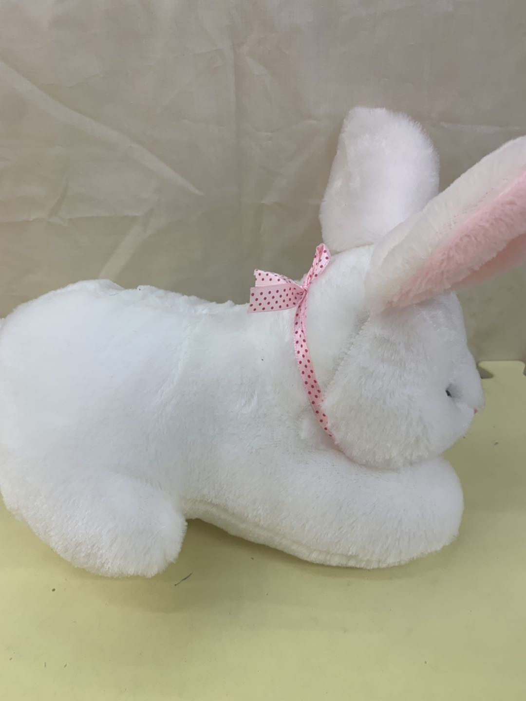 Ali Velvet crawling rabbit plush toys are available as gifts for children and girls, as well as home decorations details Picture