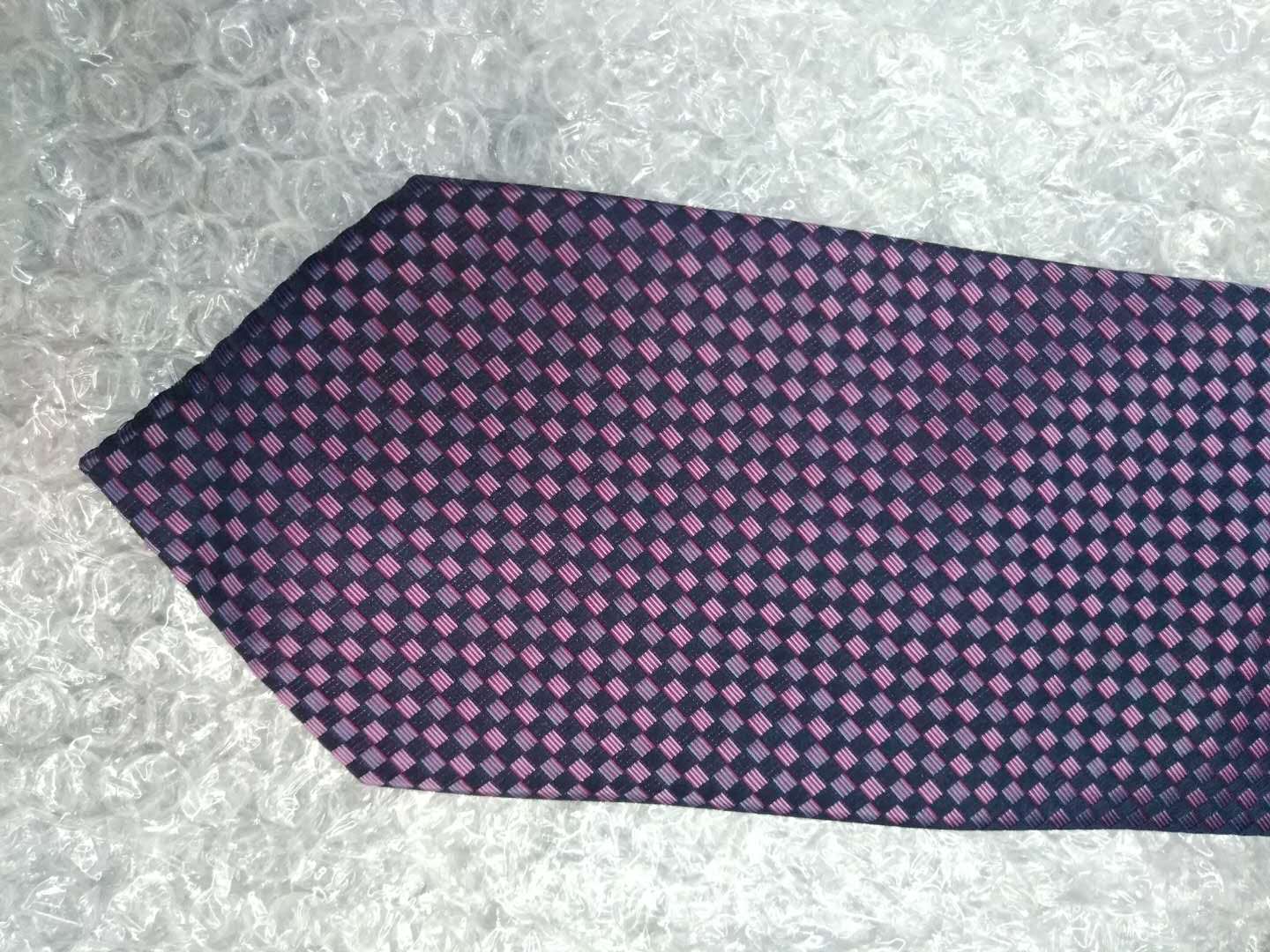 Men's wholesale formal business professional clothing with suits and wide men's ties details Picture