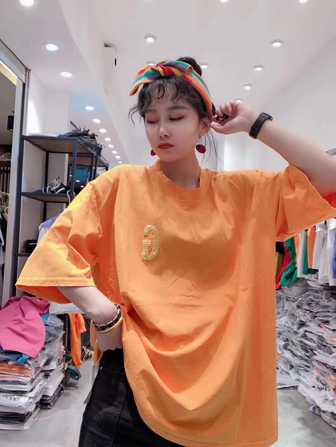 欧韩精品女士卫衣套装时尚靓丽欢迎光临。